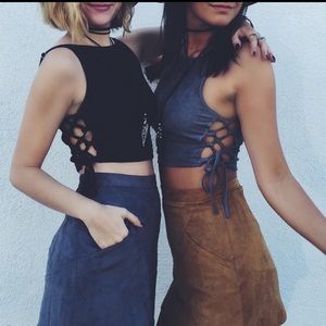 LF Suede Tie-Up Side Crop Top BLACK